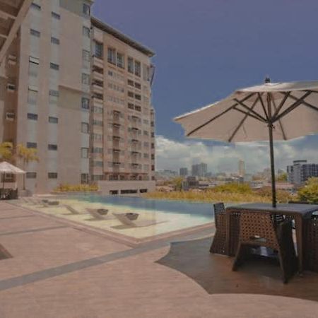 City View At The Persimmon Studios 宿务 外观 照片